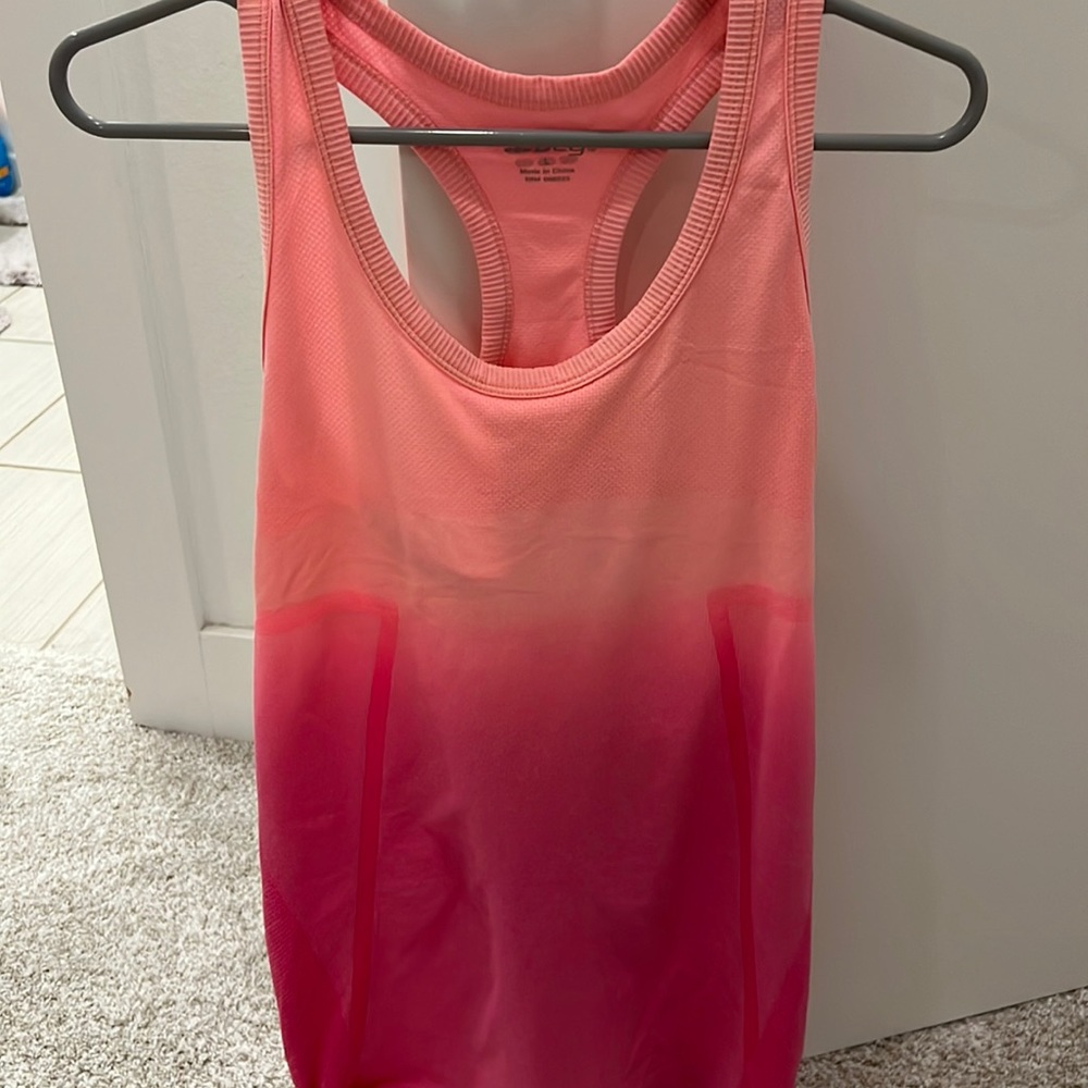 Pink ombré tank top
